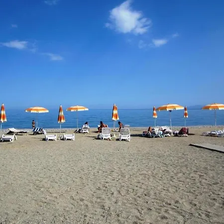 In Near Seaside * Albidona