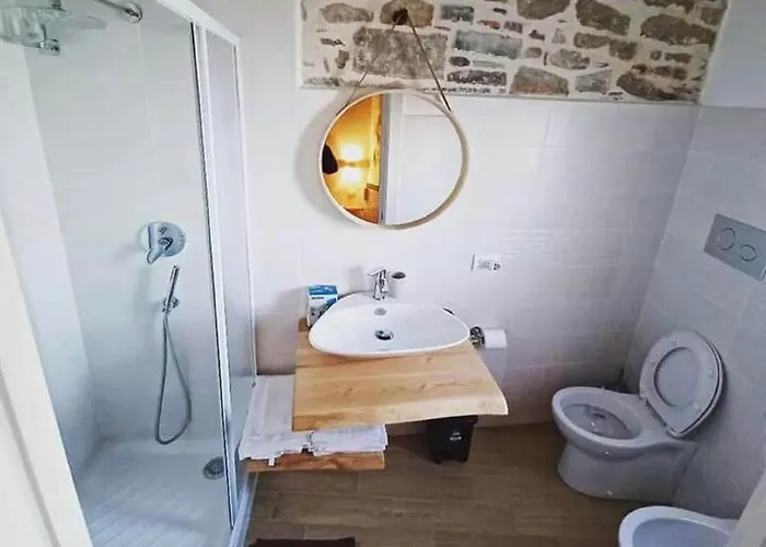 In Near Seaside * Albidona